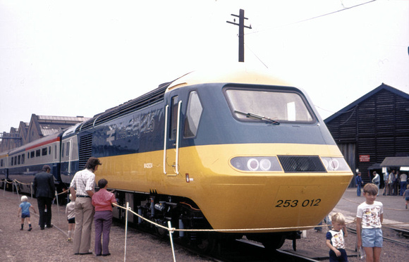 17 43024 DBY 1976