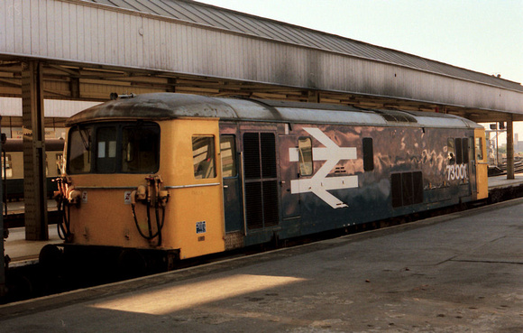 73001 Waterloo 1986