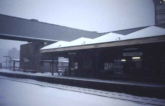 Snow at East Croydon